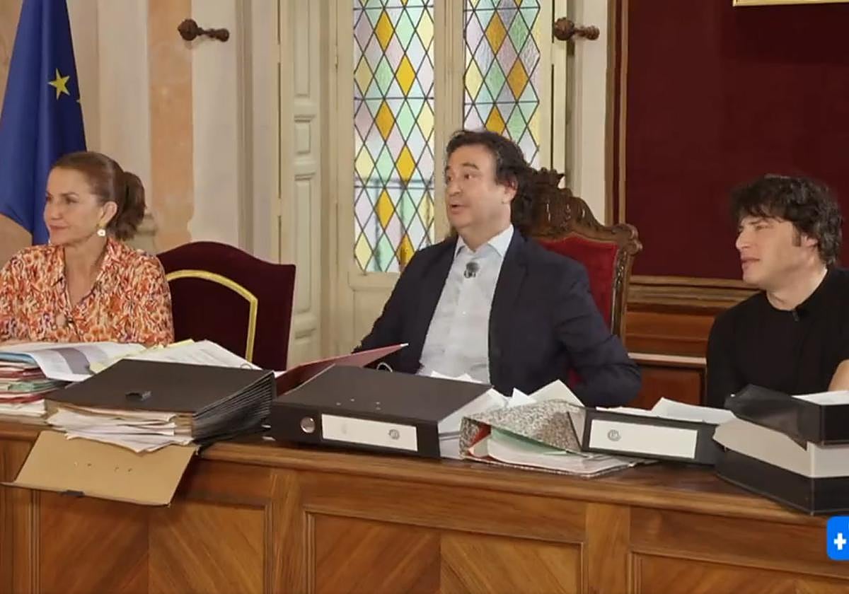 Samantha Vallejo-Nágera, Pepe Rodríguez y Jordi Cruz repetirán en el jurado de 'Masterchef Celebrity'.