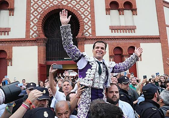 El Juli, con dos orejas, en El Bibio.