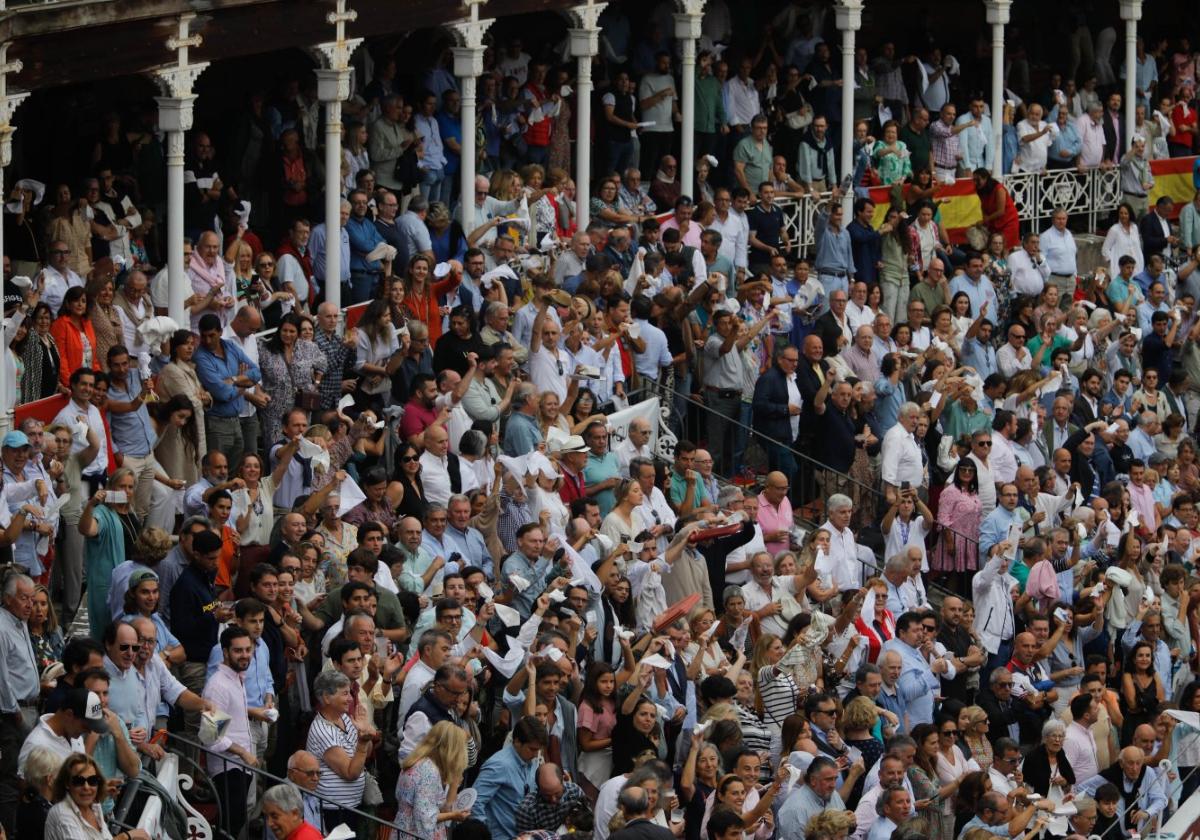 Expectación e ilusión en la gran fiesta de 'El Juli'