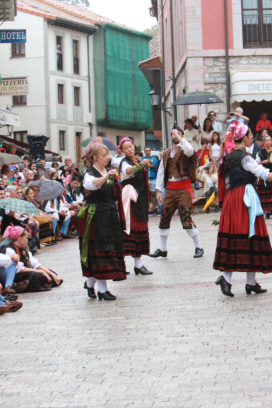 Emoción en Llanes por San Roque