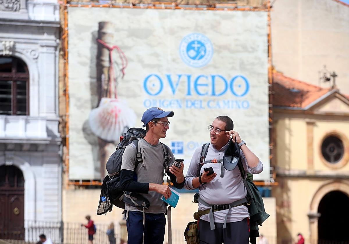 Oviedo se suma a los concejos que urgen más ayuda regional para financiar el coste turístico