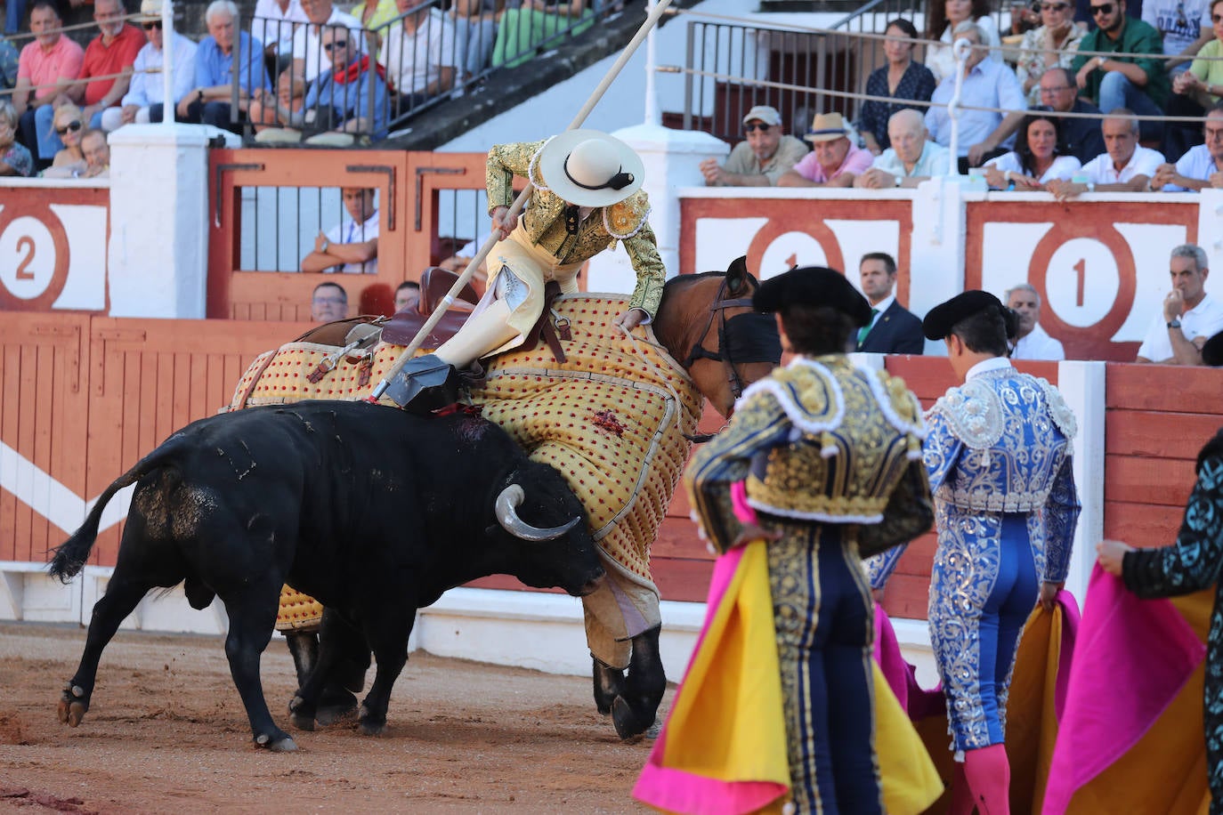 Así fue la cuarta corrida de la Feria Taurina de Gijón