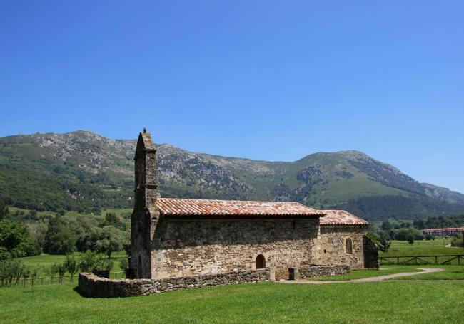Iglesia románica de San Juan de Ciliergo, del siglo XIII.