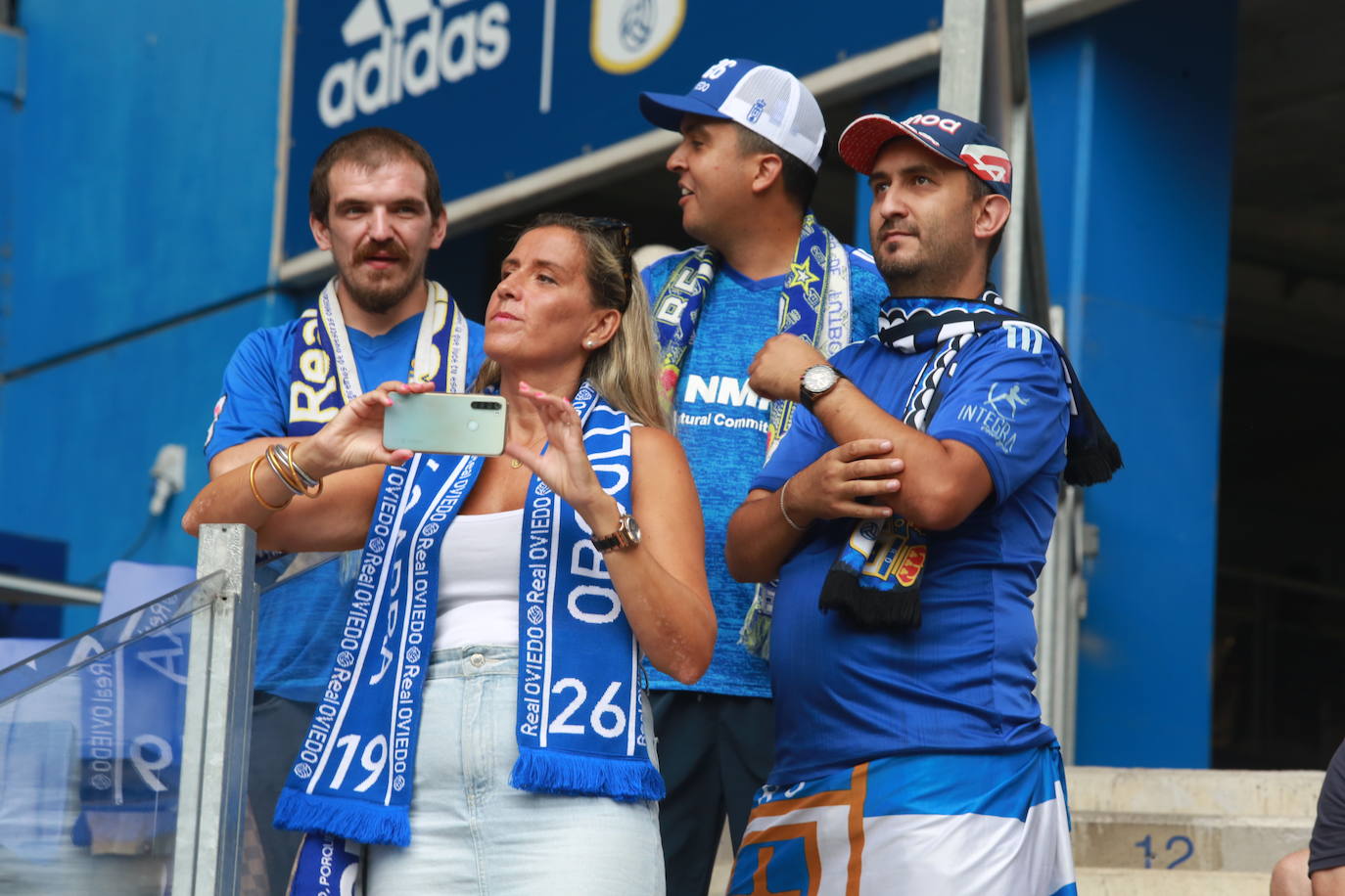 ¿Estuviste en el Real Oviedo - Racing de Ferrol? ¡Búscate en las fotos!