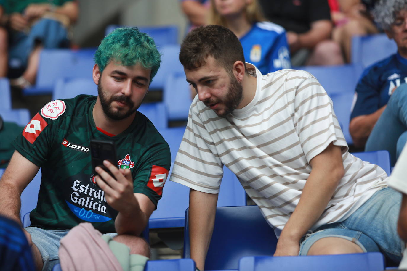 ¿Estuviste en el Real Oviedo - Racing de Ferrol? ¡Búscate en las fotos!