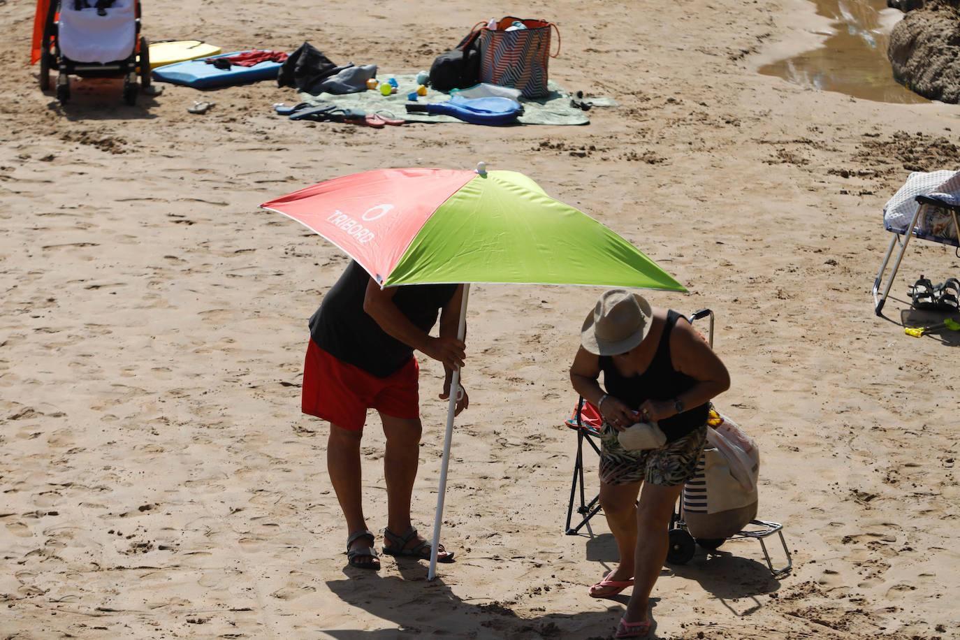 Asturias busca agua y sombra para refrescarse