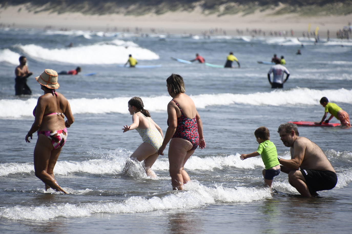 Asturias sofoca el calor antes de que bajen las temperaturas
