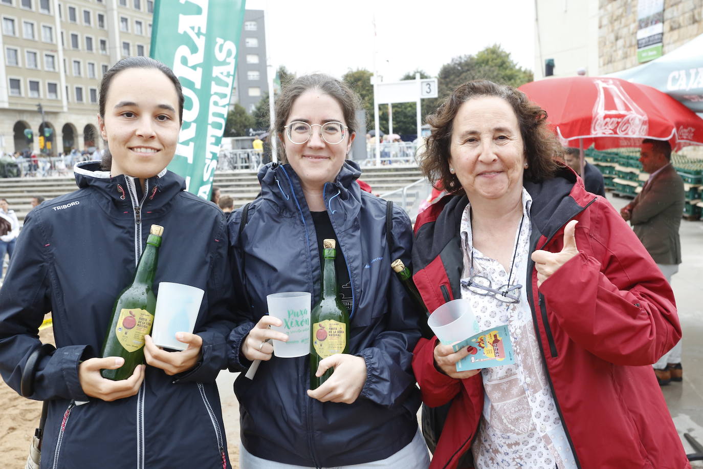 ¿Estuviste en el récord mundial de escanciado de Gijón? ¡Búscate! (2)