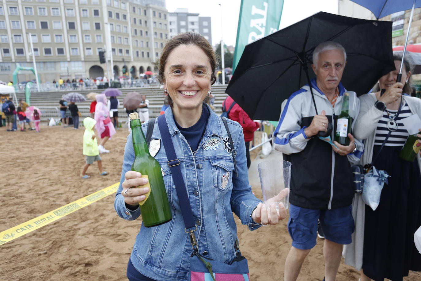 ¿Estuviste en el récord mundial de escanciado de Gijón? ¡Búscate! (2)