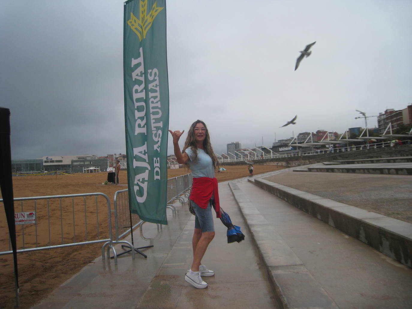 ¿Estuviste en el récord mundial de escanciado de Gijón? ¡Búscate!