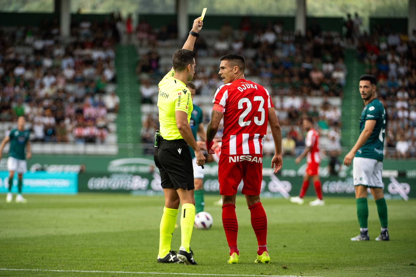 Las mejores imágenes del partido entre el Racing de Ferrol y el Sporting en A Malata