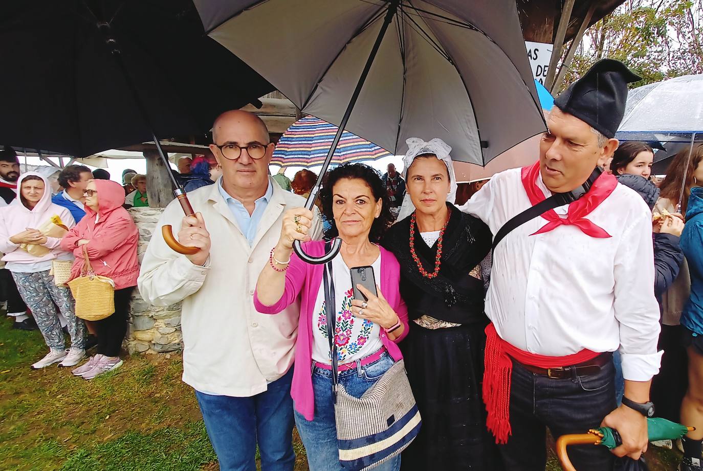 Romería por todo lo alto en Cadavedo con La Regalina