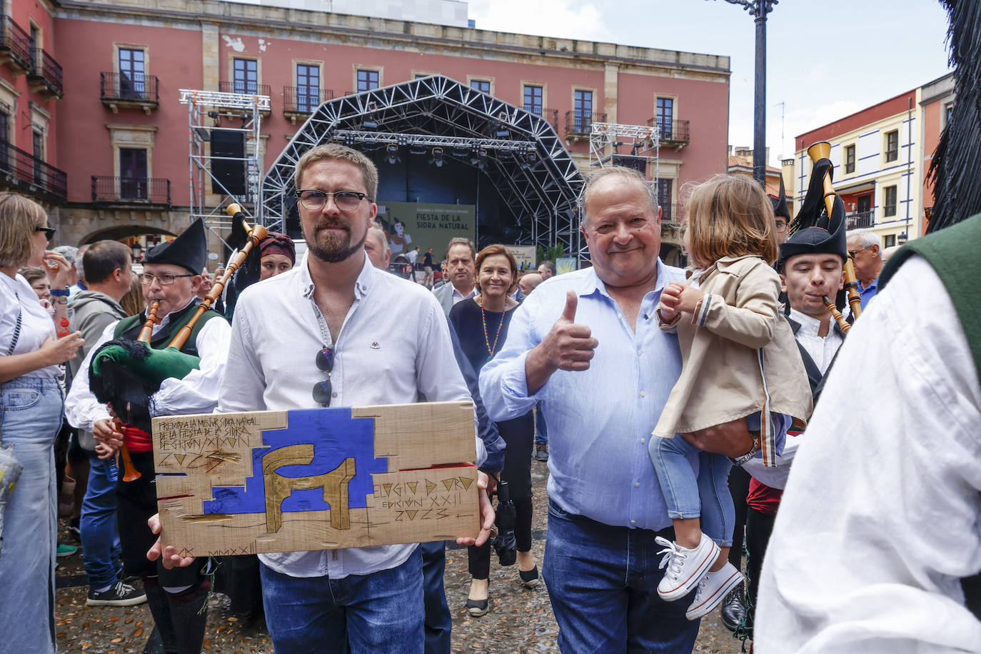 Fiesta sidrera en Gijón con sabor a Sidra Camín