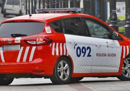 Herida una motorista en el choque con una furgoneta en Gijón