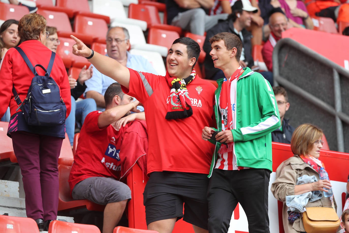 ¿Estuviste en el Sporting - Burgos? ¡Búscate en las gradas de El Molinón!