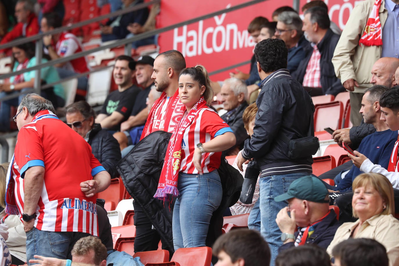 ¿Estuviste en el Sporting - Burgos? ¡Búscate en las gradas de El Molinón!