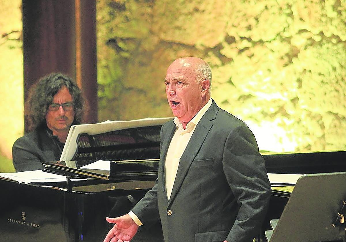 Joaquín Pixán, durante uno de sus conciertos