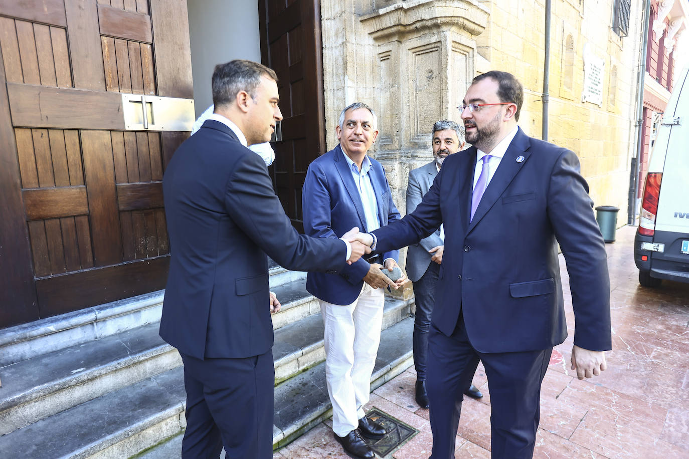 Encuentro de Barbón con los alcaldes y alcaldesas de Asturias