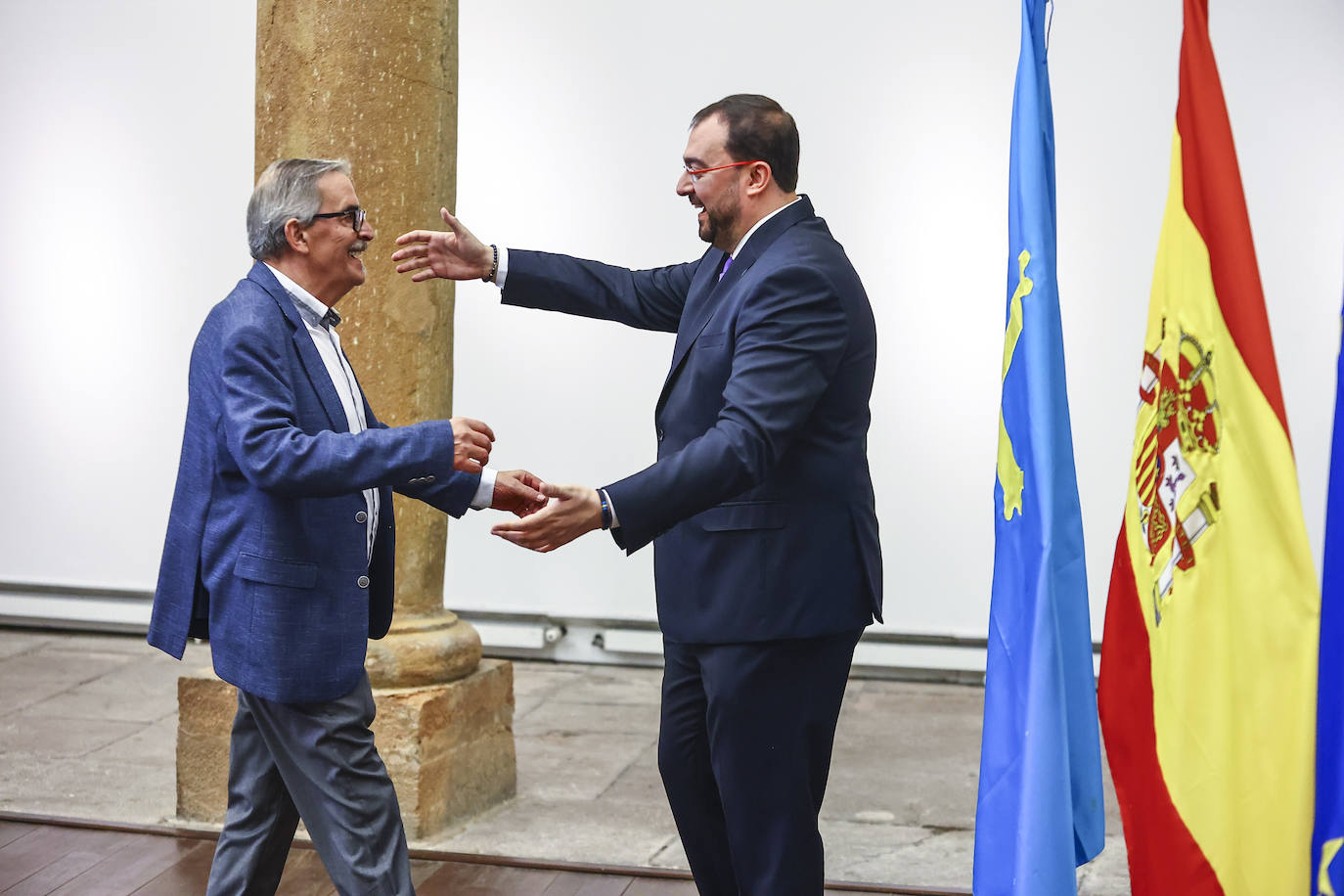 Encuentro de Barbón con los alcaldes y alcaldesas de Asturias