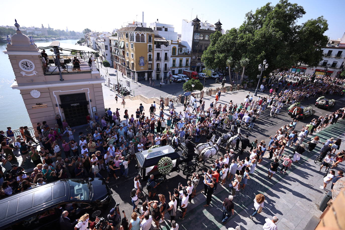 Multitudinario adiós a María Jiménez, una «artista inmortal»