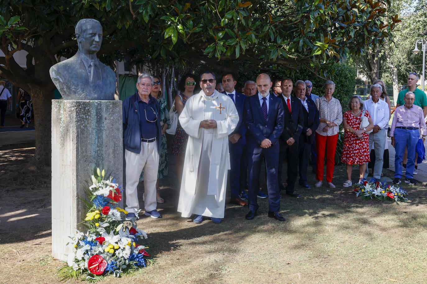 Fiesta y homenajes en el Grupo Covadonga