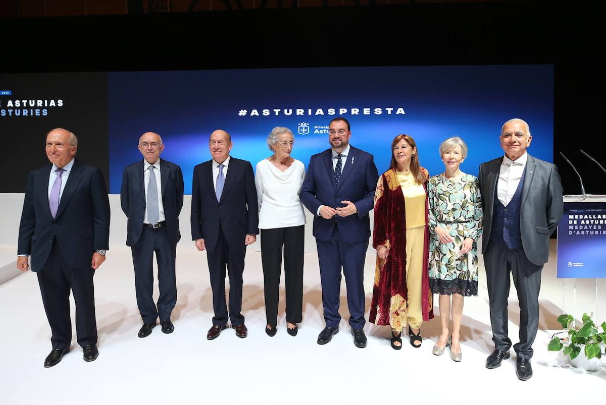 Barbón pide «la mayor unión posible» y reivindica el feminismo y la libertad en Asturias