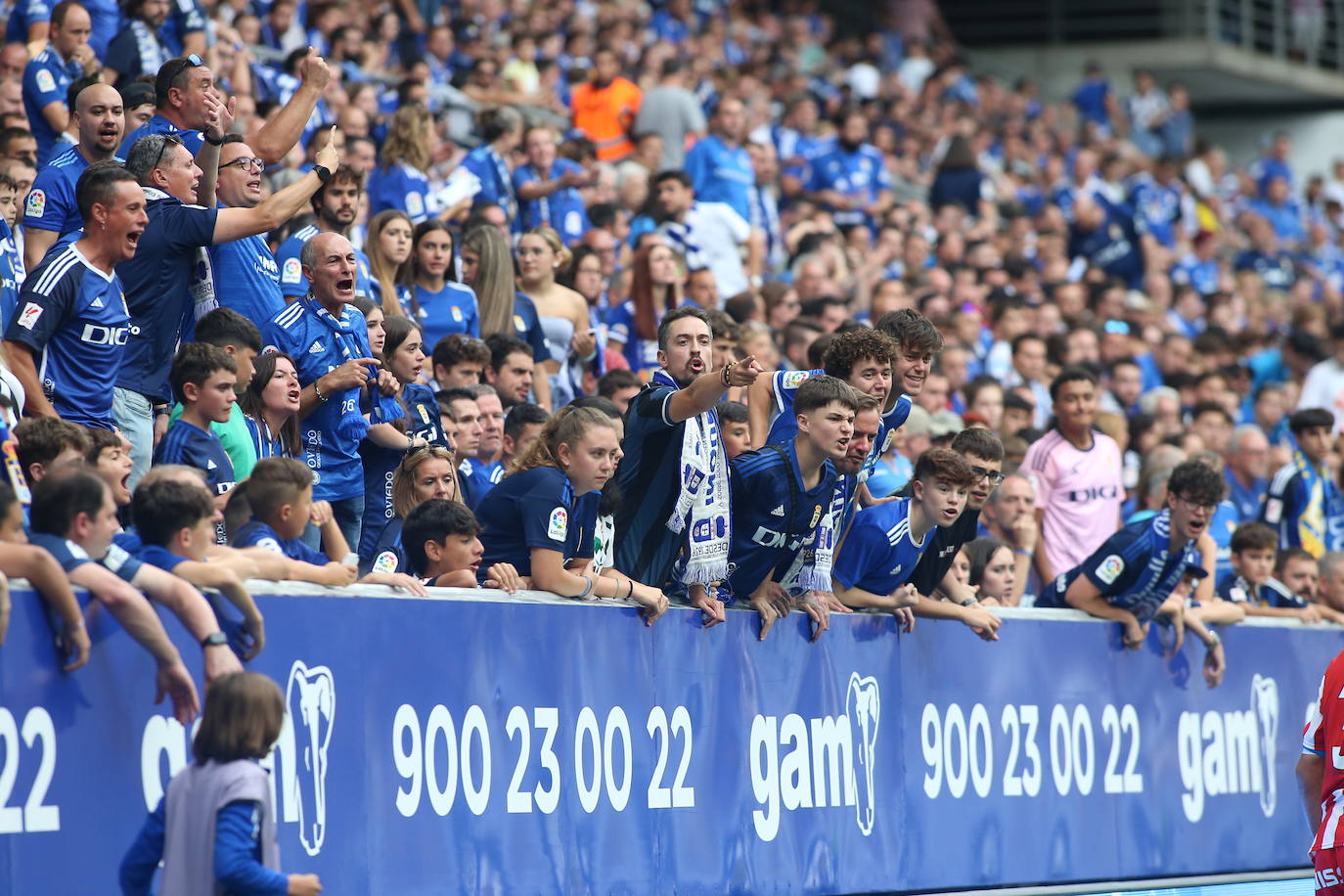 ¿Estuviste viendo el Oviedo - Sporting en el Tartiere? ¡Búscate en las fotos!