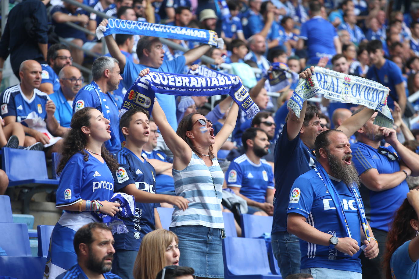 ¿Estuviste viendo el Oviedo - Sporting en el Tartiere? ¡Búscate en las fotos!