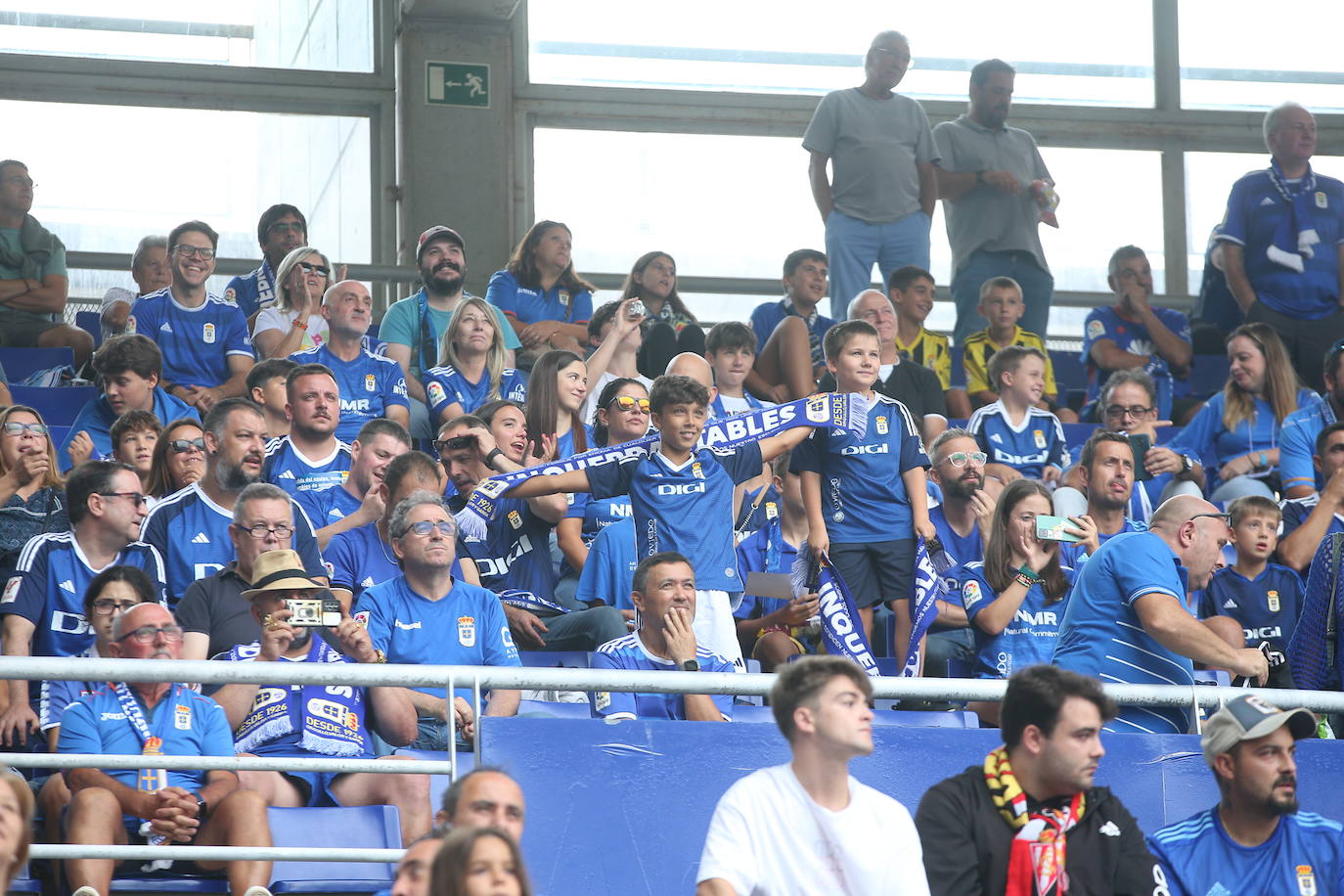 ¿Estuviste viendo el Oviedo - Sporting en el Tartiere? ¡Búscate en las fotos!