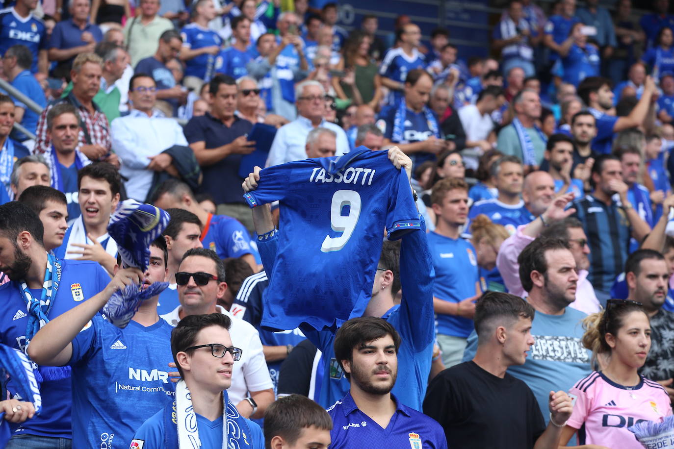 ¿Estuviste viendo el Oviedo - Sporting en el Tartiere? ¡Búscate en las fotos!