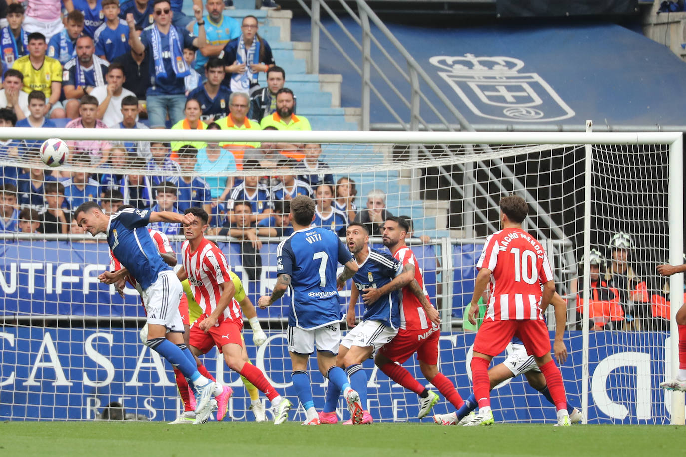 El partido entre el Oviedo y el Sporting, en imágenes