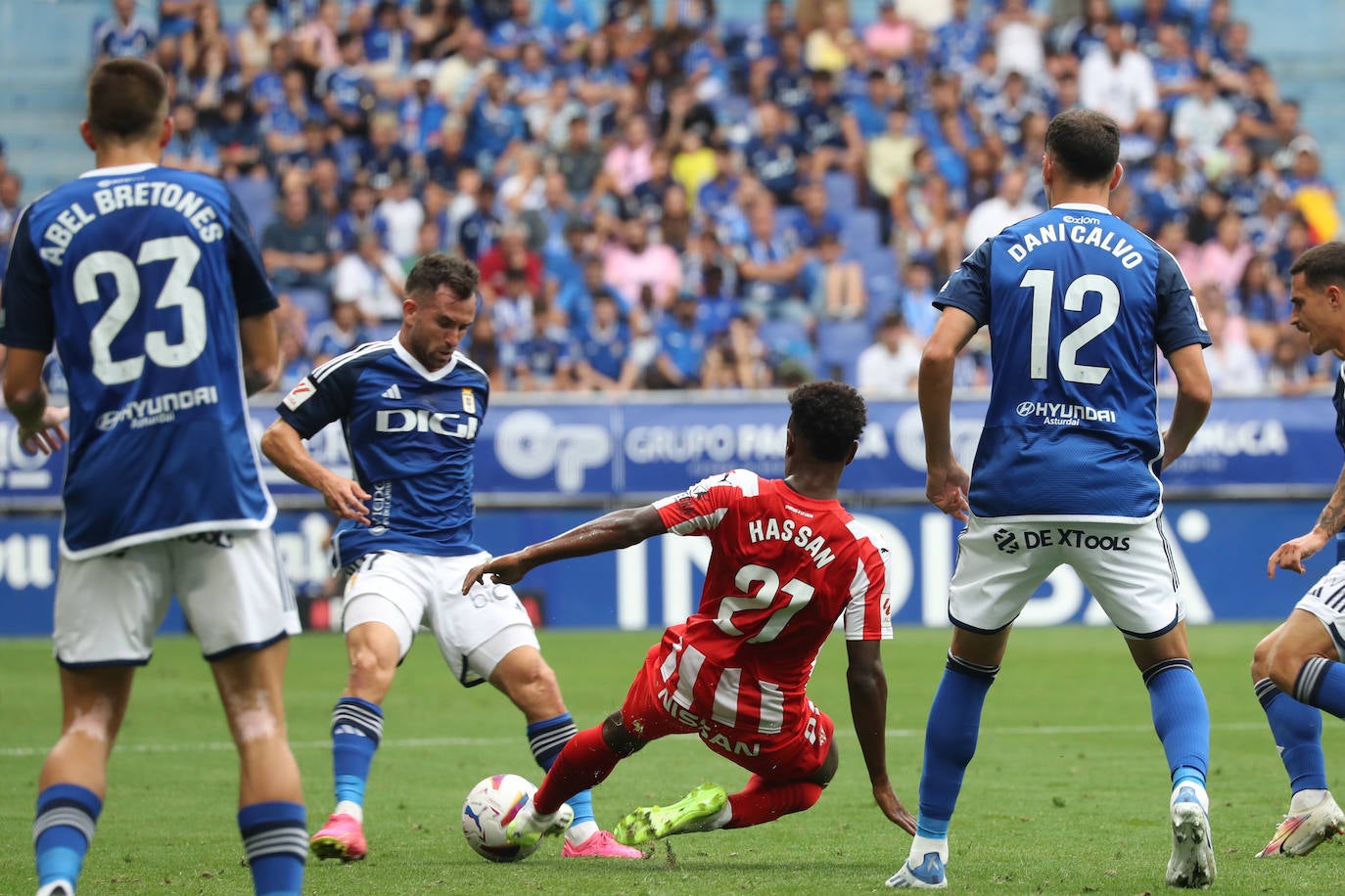 El partido entre el Oviedo y el Sporting, en imágenes