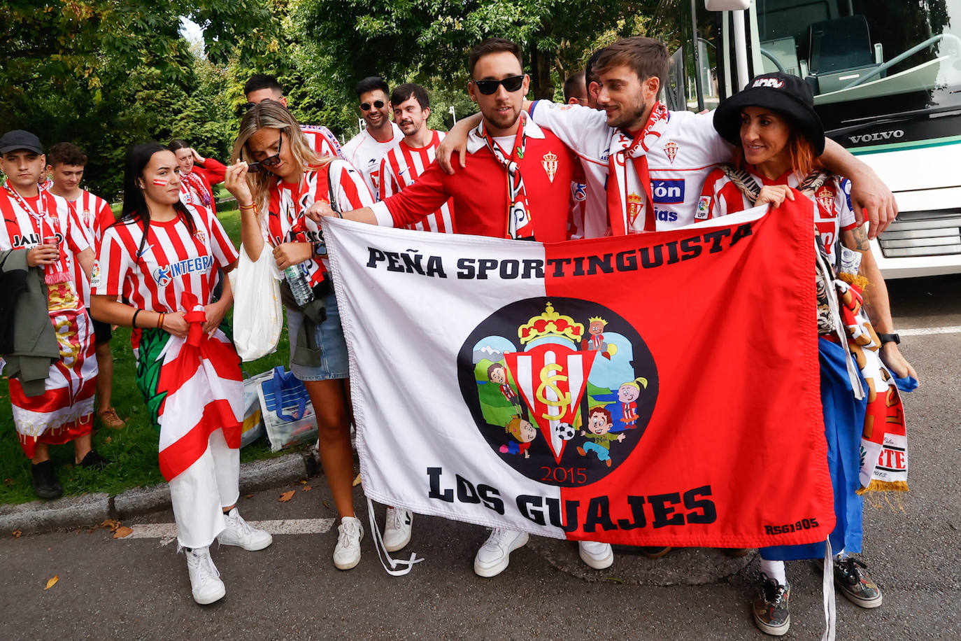 La mareona rojiblanca acompaña al Sporting