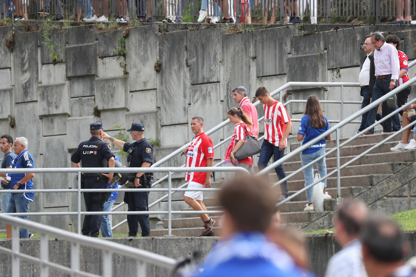 Rivalidad y sentimiento: así se vivieron los minutos previos al derbi en el Tartiere