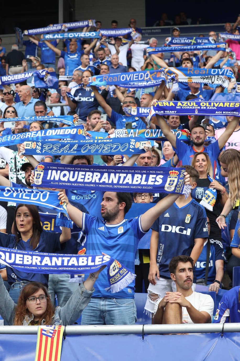 ¿Estuviste viendo el Oviedo - Sporting en el Tartiere? ¡Búscate en las fotos!