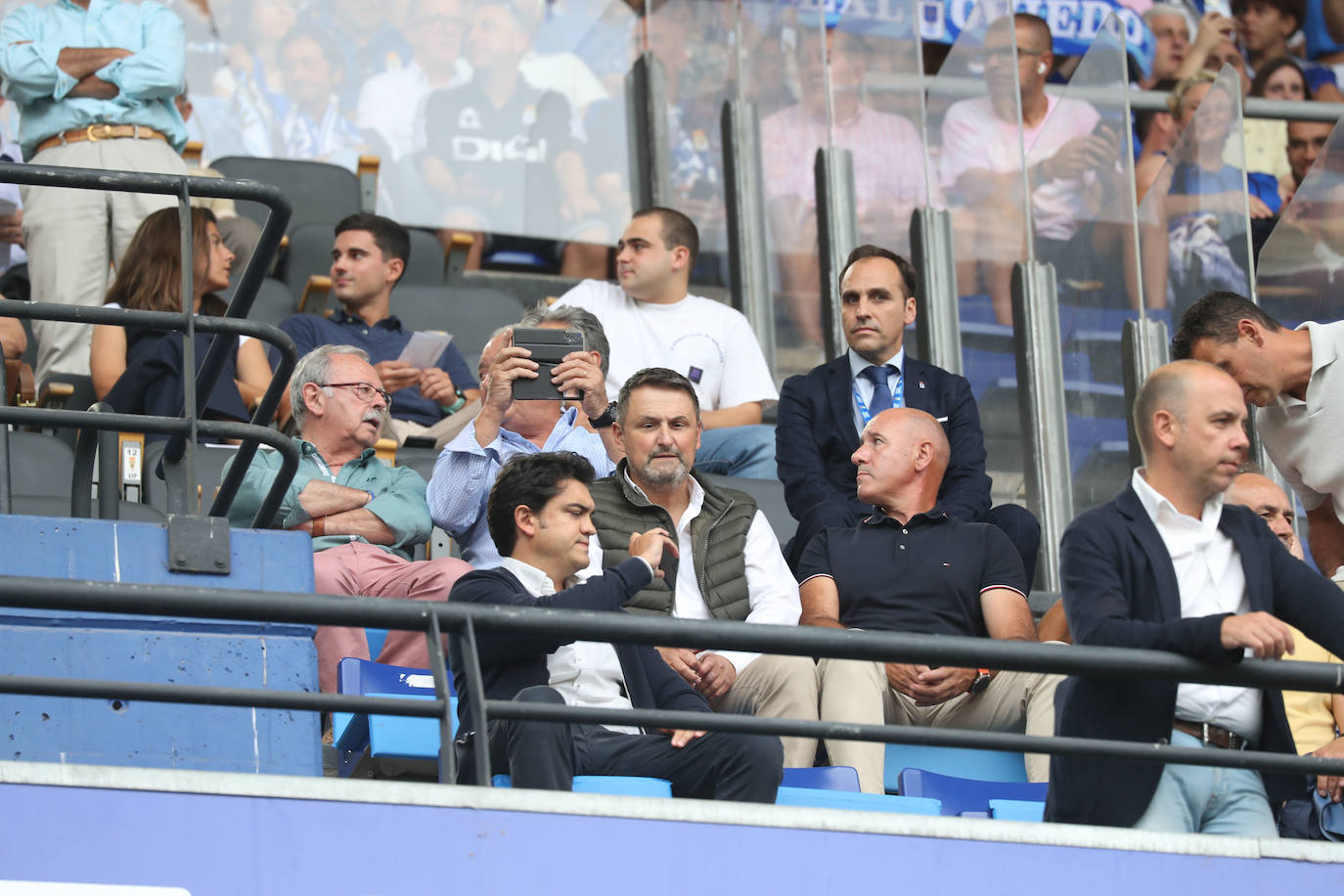 ¿Estuviste viendo el Oviedo - Sporting en el Tartiere? ¡Búscate en las fotos!