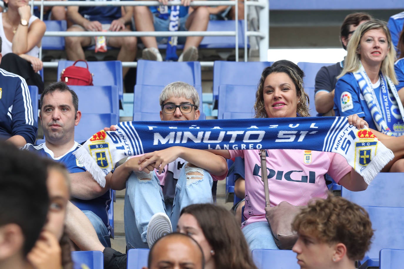 ¿Estuviste viendo el Oviedo - Sporting en el Tartiere? ¡Búscate en las fotos!