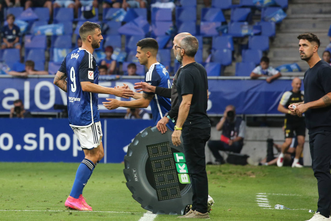 El partido entre el Oviedo y el Sporting, en imágenes