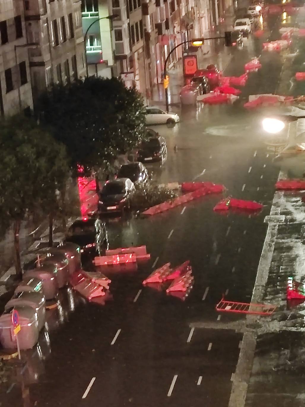 Estado en el que quedó la avenida Pablo Iglesias.