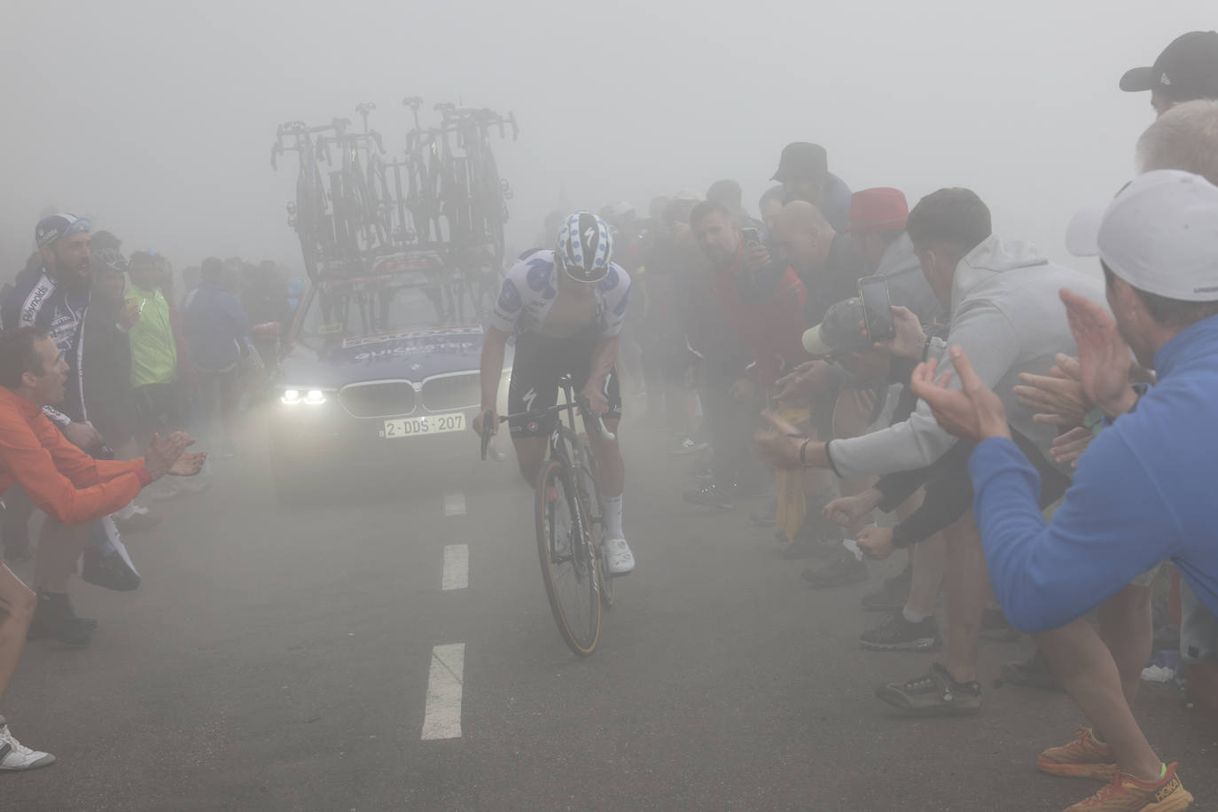 La subida al Angliru, en imágenes