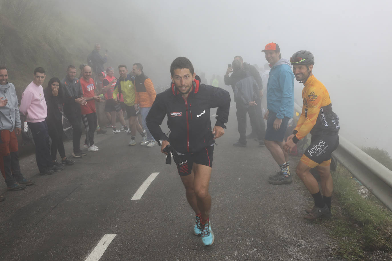 La subida al Angliru, en imágenes