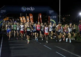 La salida de la pasada edición de la EdP Carrera Noctura Gijón 10K, en Las Mestas.