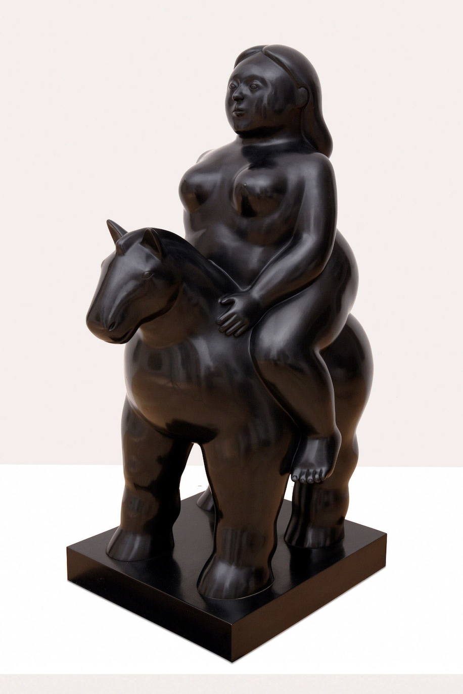 'Mujer sobre caballo'