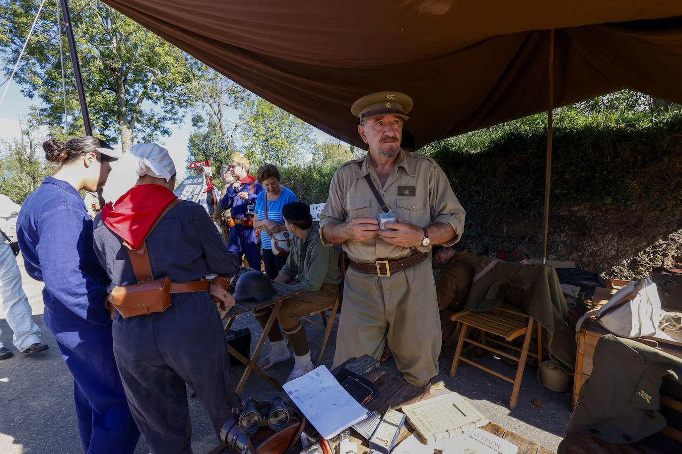 Un viaje a las trincheras para no olvidar la dureza de la Guerra Civil