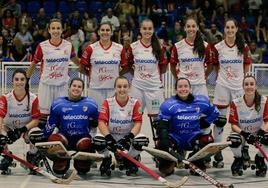 El equipo gijonés antes de disputar el partido.