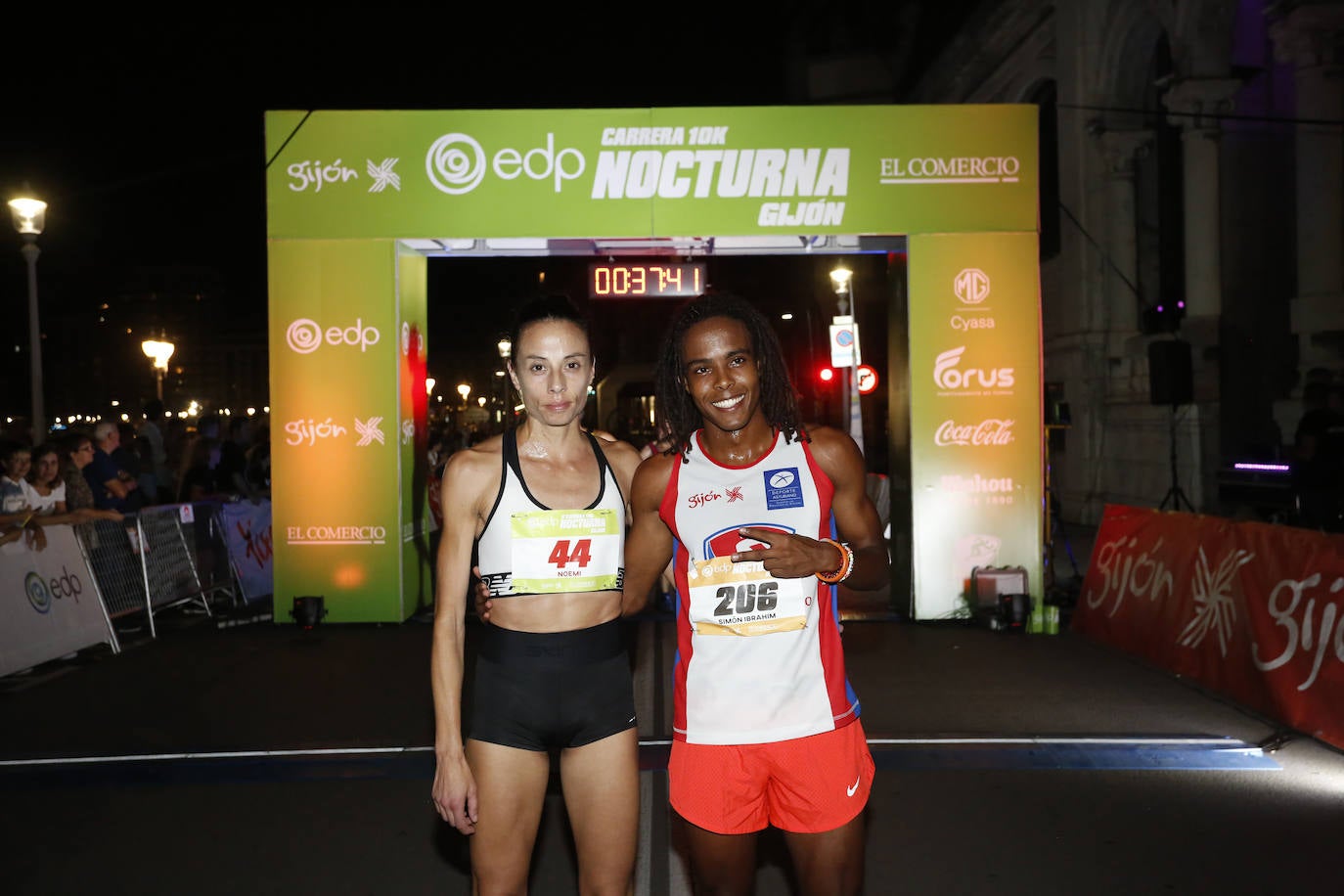 La carrera nocturna de Gijón, en imágenes