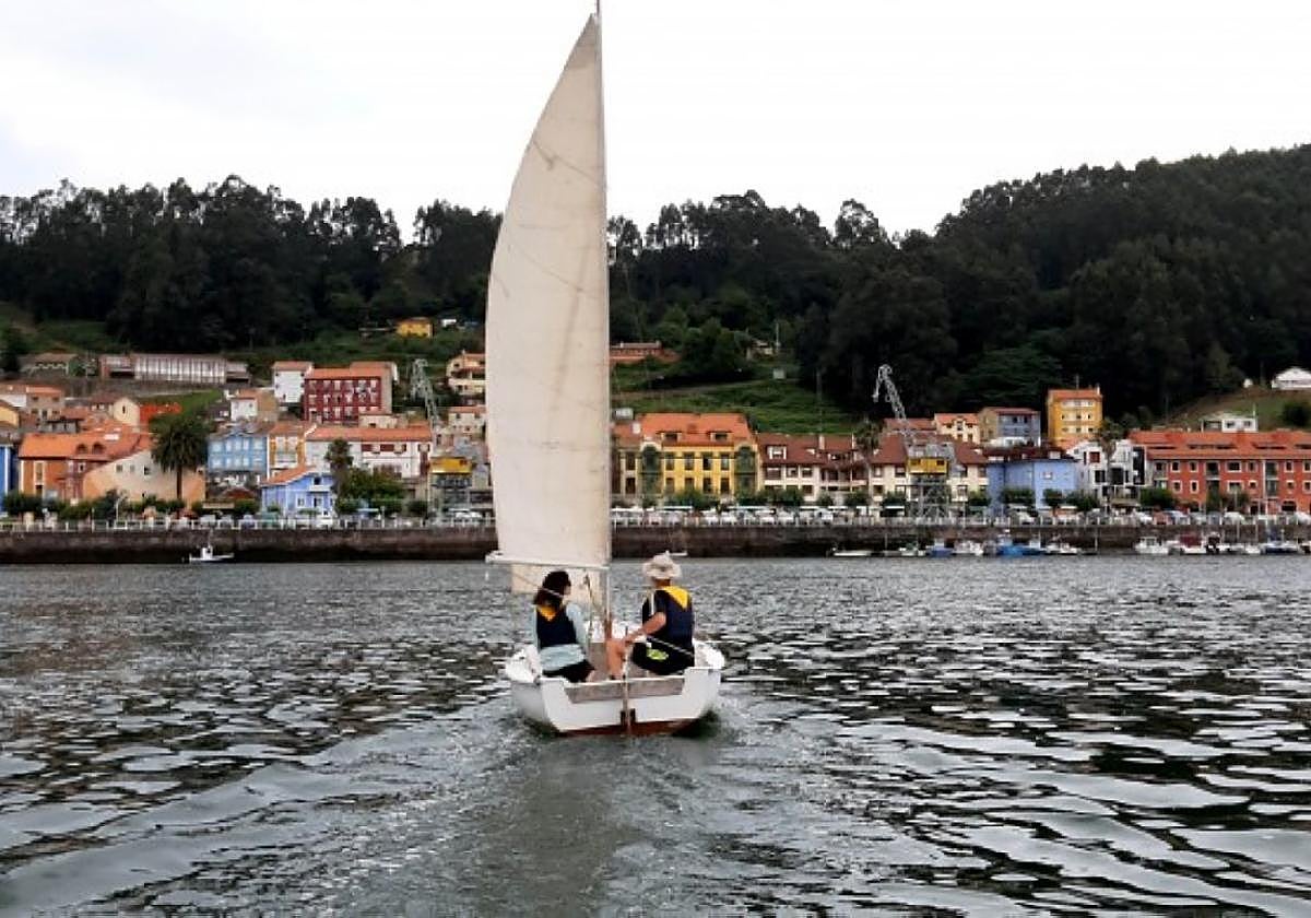 Embarcación en San Esteban.