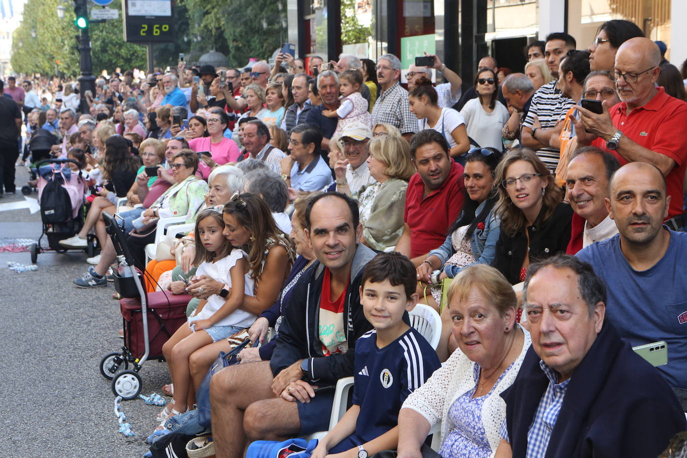 Todas las imágenes del desfile del Día de América en Oviedo