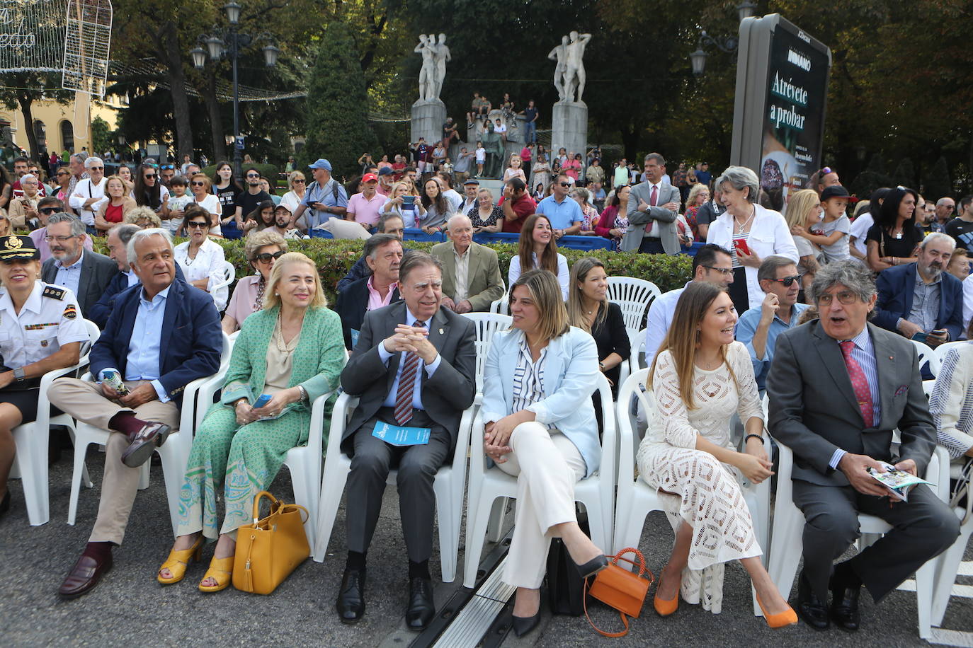 Todas las imágenes del desfile del Día de América en Oviedo