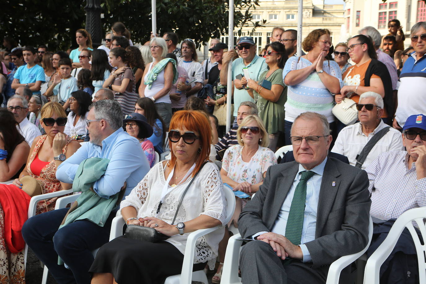 Todas las imágenes del desfile del Día de América en Oviedo